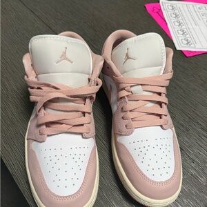 Nike Women's Sneakers in Soft Pink and White